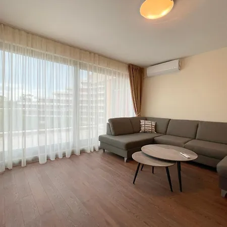 Stylish Only 200 M To The Beach In Peter House Free Parking * Sluneční pobřeží